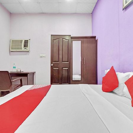 OYO Flagship 83089 Hotel Drizzling Land Muradnagar Exterior foto